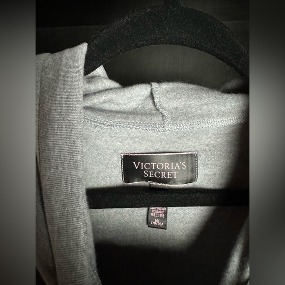 Victorias Secret lightweight sweatshirt - Picture 3 of 3